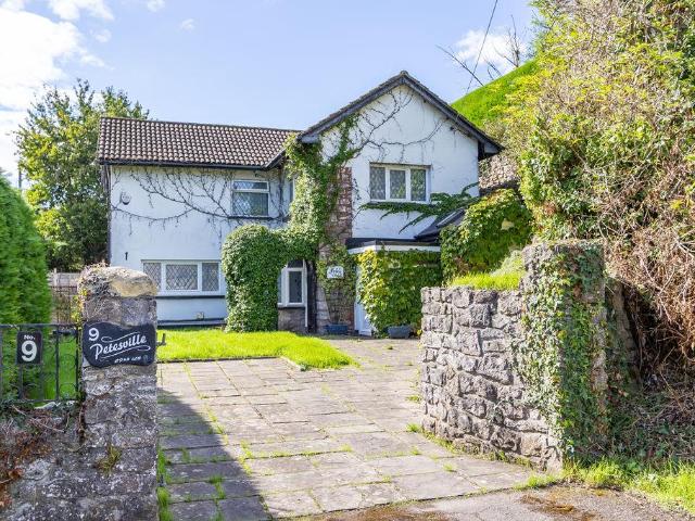House for sale in Cadoxton, Barry