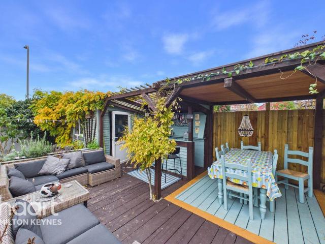House for sale in Far Bletchley, Milton Keynes