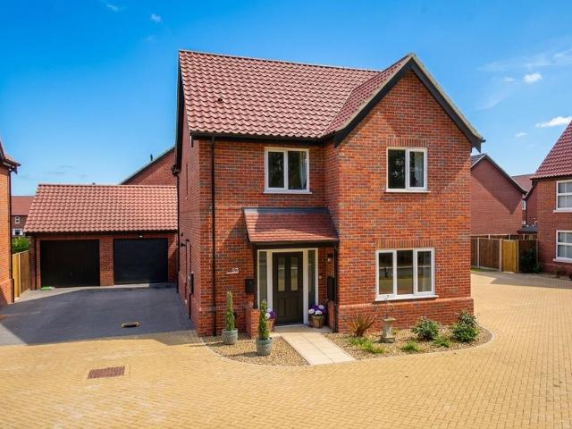 House for sale in New Rackheath, Crostwick