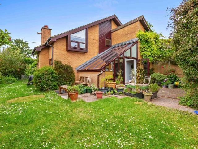 House for sale in Little Kimble, Buckinghamshire