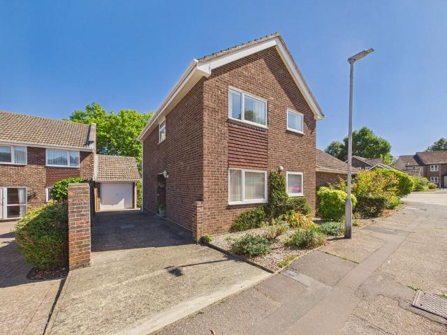 House for sale in Chipping Hill, Essex