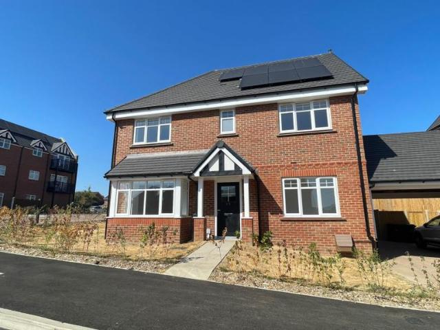 House for sale in Amen Corner, Binfield