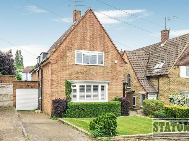 House for sale in Woodside Park, Greater London