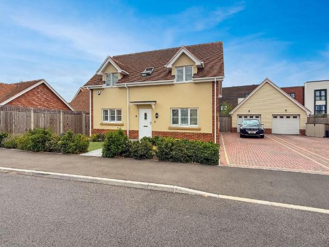 House for sale in Chipping Hill, Essex