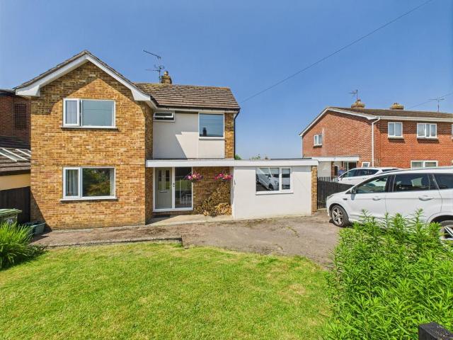 House for sale in Bromsberrow Heath, Gloucestershire