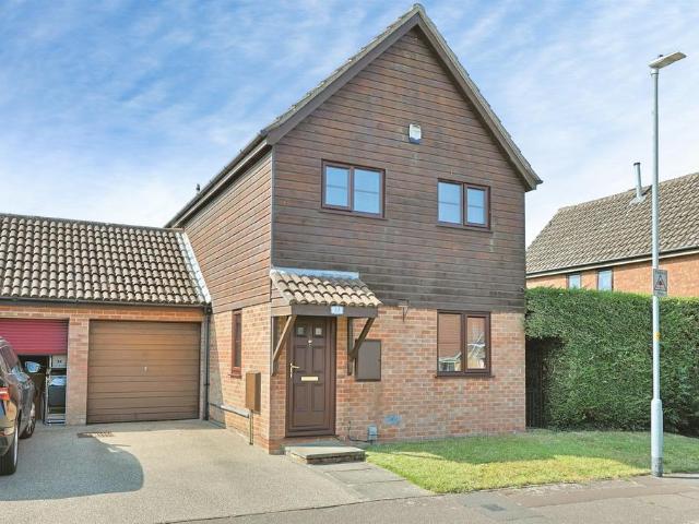 House for sale in Clover Hill, East Bank