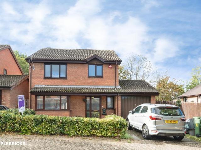 House for sale in Downs Barn, Milton Keynes