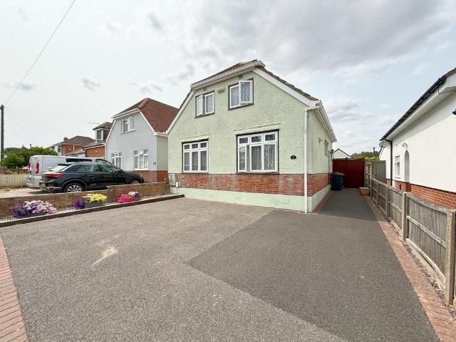House for sale in Talbot Village, Bournemouth