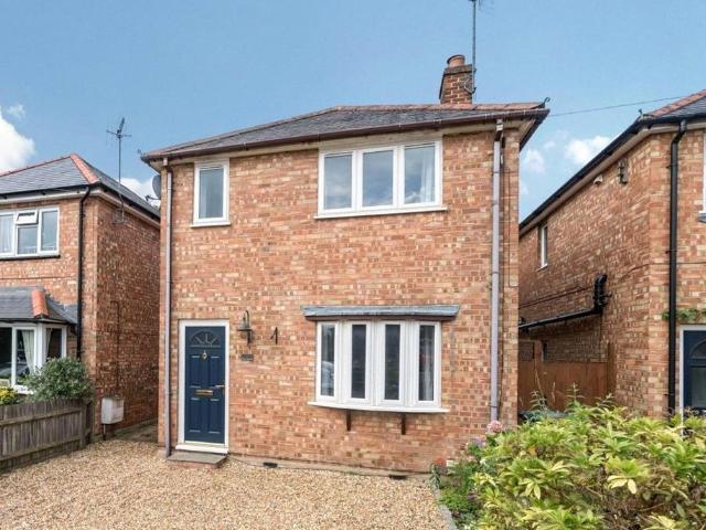 House for sale in Fole, Surrey