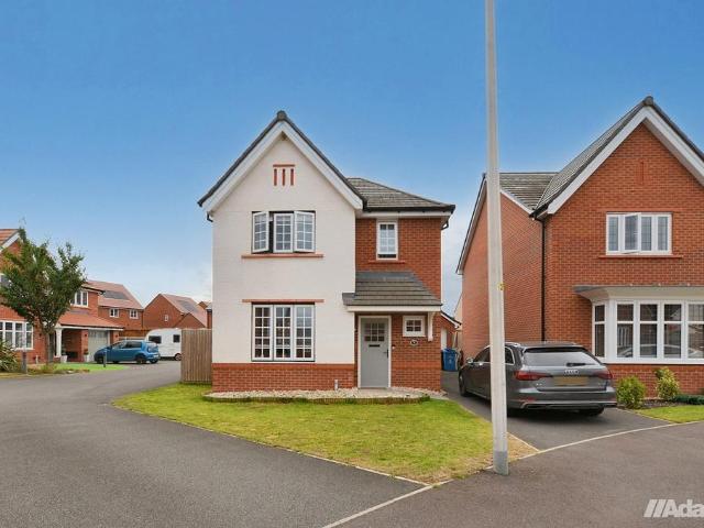 House for sale in Manor Park, Runcorn