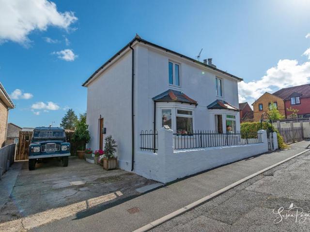 House for sale in Oakfield, Ryde
