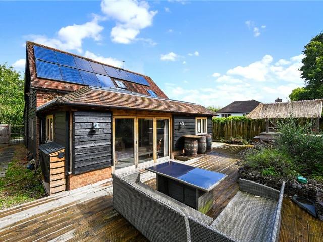 House for sale in Washington, Horsham