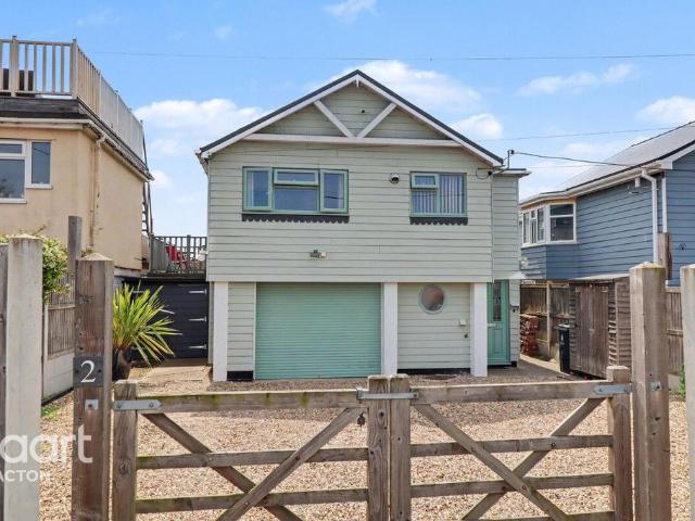 House for sale in Dale Hill, Essex
