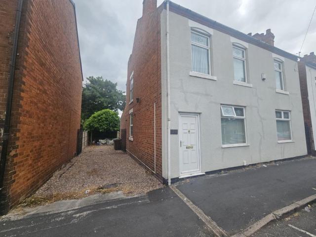 House for sale in Bloxwich, West Midlands