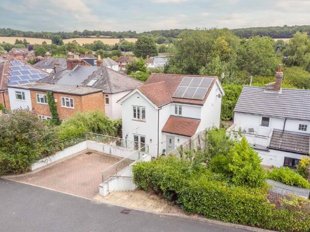 House for sale in Wooburn, Berghers Hill