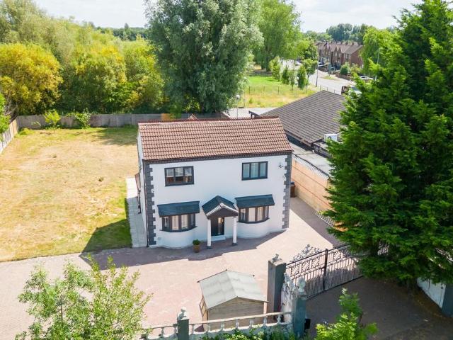House for sale in Laithwaite, Wigan