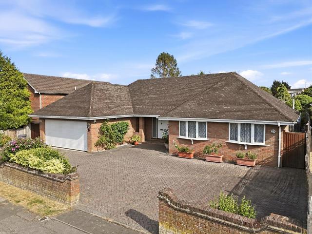 House for sale in Stipers Hill, Dunstable