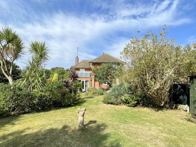 House for sale in Alderton, Eastbridge