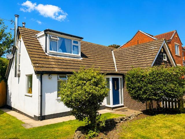 House for sale in Birstall Smithies, West Yorkshire