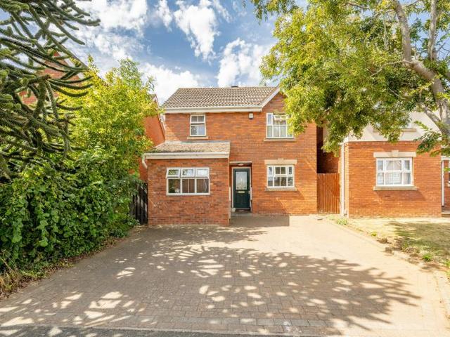 House for sale in Burton Latimer