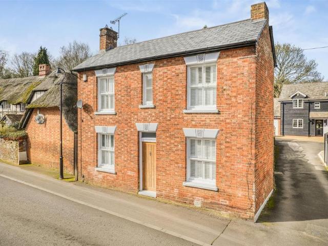 House for sale in Aspley Guise, Bedfordshire