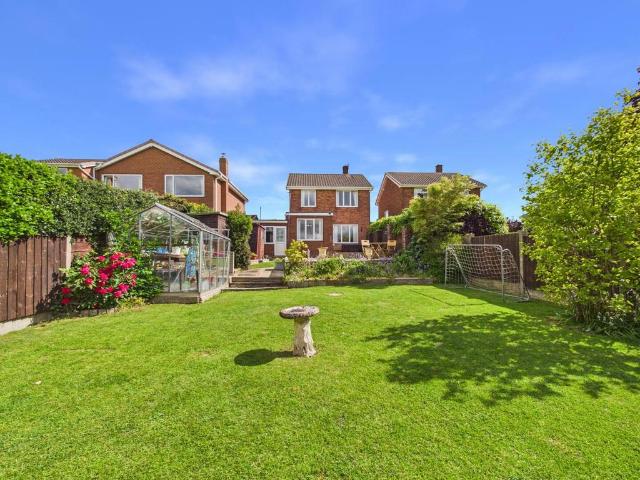 House for sale in Thorpe Audlin, West Yorkshire