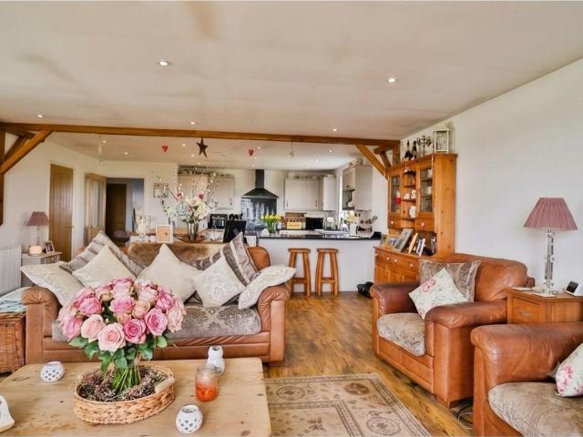 House for sale in Praze-an-beeble, Cornwall