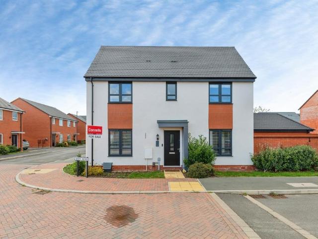House for sale in Valiant Fields, Stratford-on-Avon