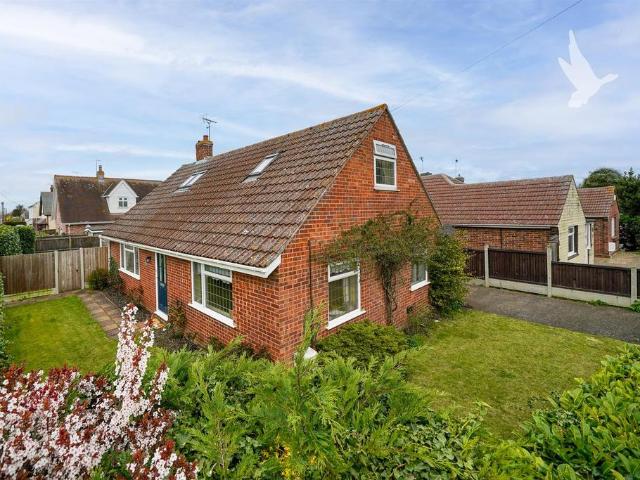 Bungalow for sale in Fordham Heath, Essex