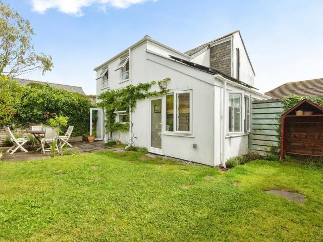 House for sale in Gluvian, St Columb Major