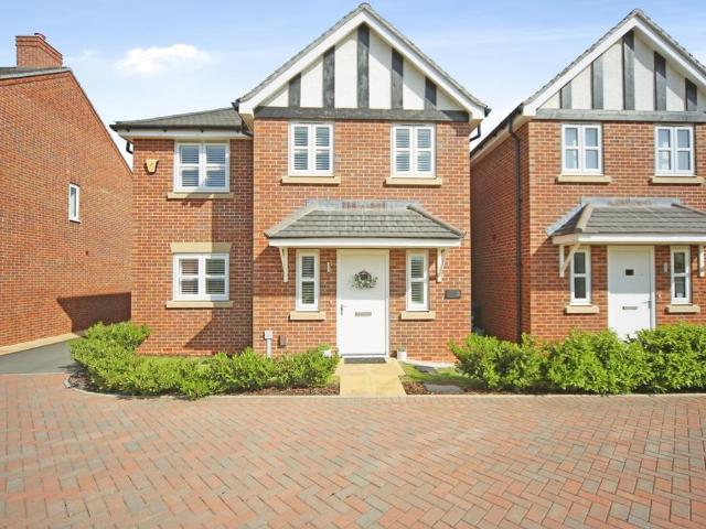 House for sale in Bishopton Hamlet, Stratford-on-Avon