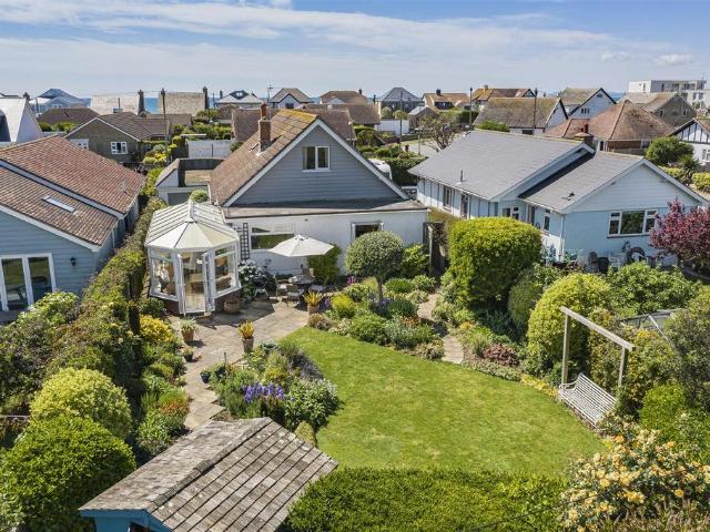 House for sale in Littlecote, West Sussex