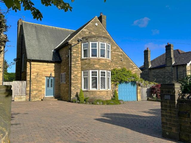 House for sale in Toothill, Brighouse