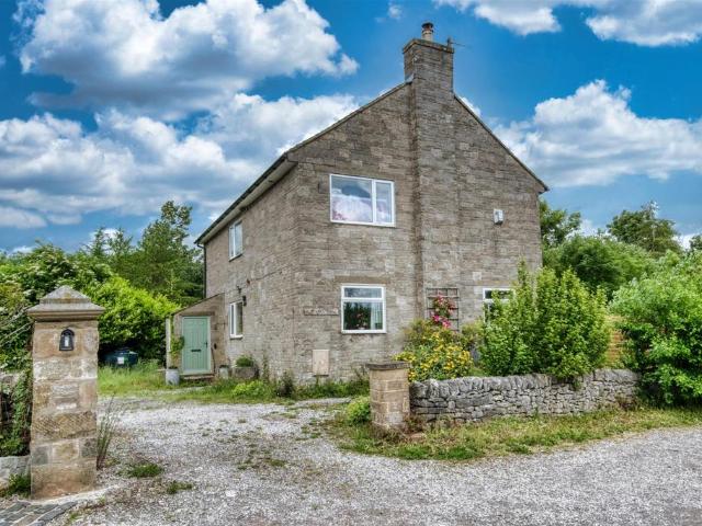 House for sale in Froggatt, East Midlands
