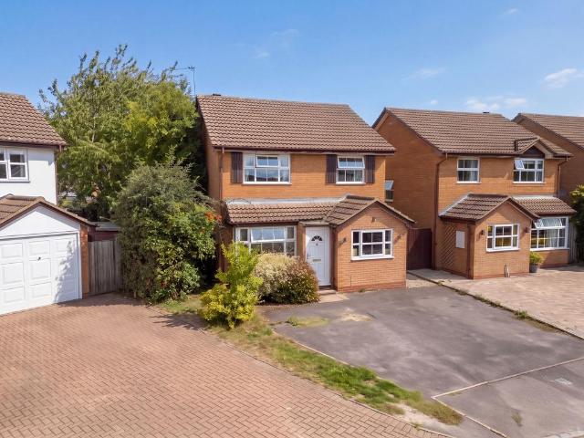 House for sale in Stoke Mandeville, Buckinghamshire