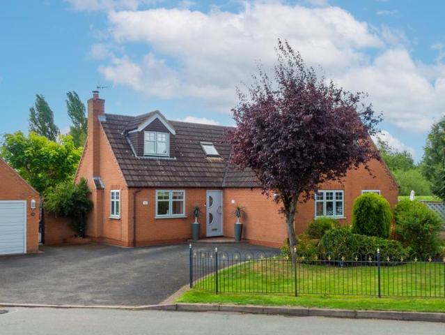 House for sale in Fazeley, Boley Park