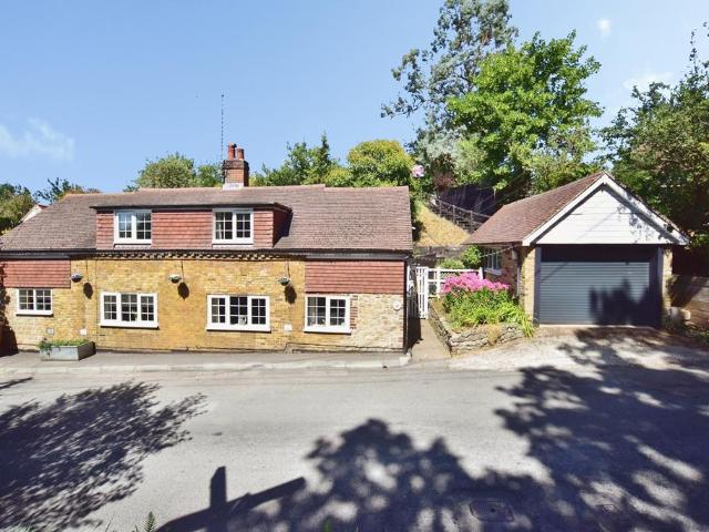 House for sale in Midway, Kent