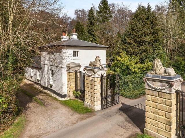 House for sale in Navestock Side, Essex