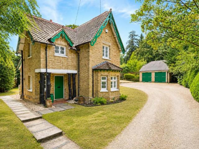 House for sale in Leighton-Linslade, Leighton Buzzard