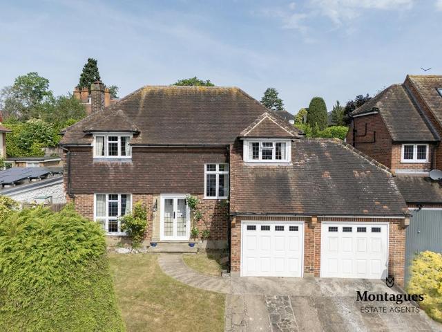 House for sale in Ivy Chimneys, Epping
