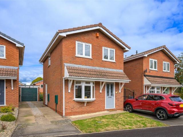 House for sale in Landywood, Great Chatwell