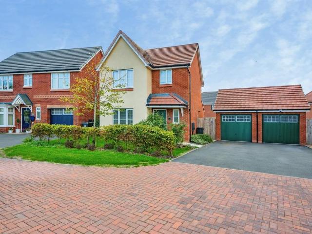 House for sale in Drakelow Park, South Derbyshire
