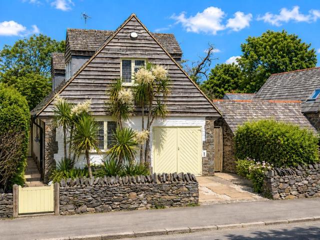 House for sale in Elmfield, Leicestershire