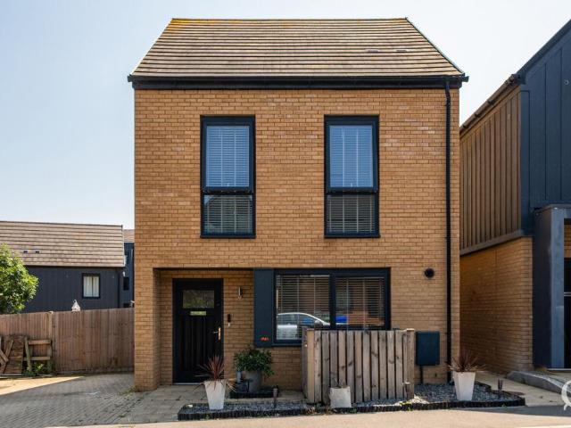 House for sale in Regent Quay, Oad Street