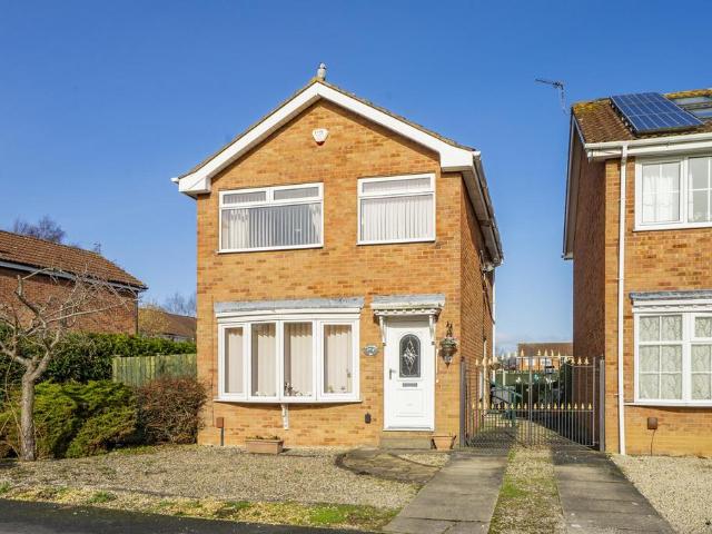House for sale in High Field, York