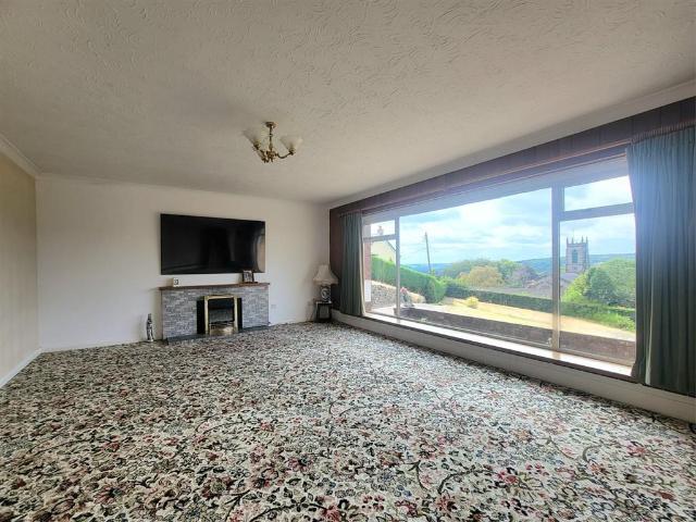 House for sale in Cheadle, Kingsley Moor