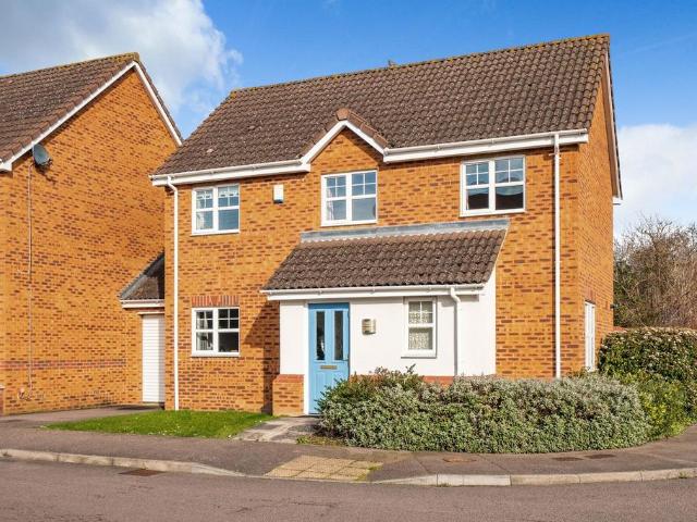 House for sale in Henlow, Bedfordshire