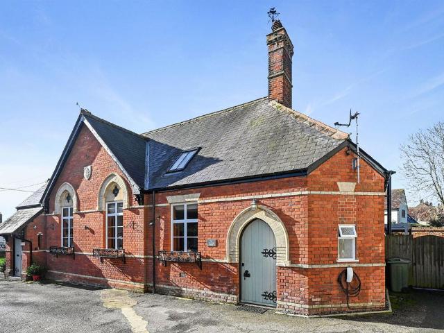 House for sale in Chipping Hill, Essex