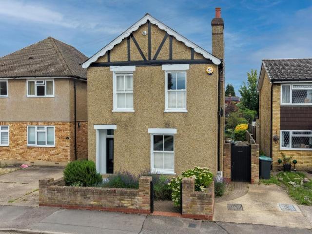 House for sale in Leavesden, Three Rivers