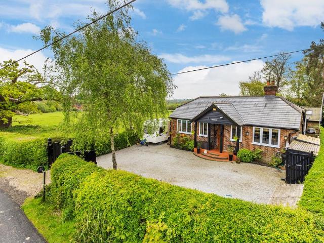 House for sale in Haxted, Hillview